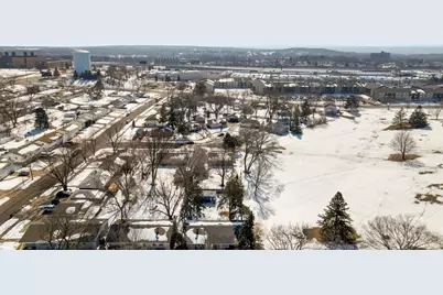 2189 Howard Court, Saint Paul, MN 55119 - Photo 36