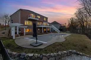 10692 Mt Curve Rd, Eden Prairie, MN 55347 - Photo 2