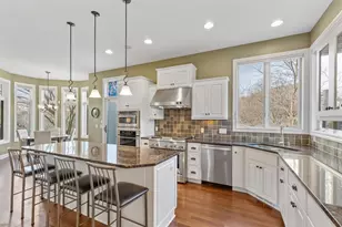 9106 Cold Stream Ln, Eden Prairie, MN 55347 - Photo 2