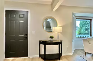 809 Wagon Wheel Trail, Mendota Heights, MN 55120 - Photo 2