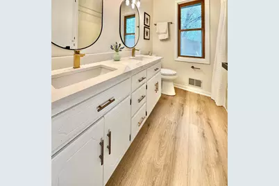 809 Wagon Wheel Trail, Mendota Heights, MN 55120 - Photo 30