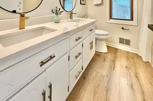 809 Wagon Wheel Trail, Mendota Heights, MN 55120 - Photo 30