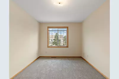 1613 County Road D E #L, Maplewood, MN 55109 - Photo 8