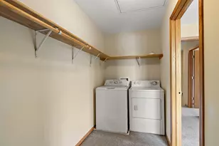 1613 County Rd D E, Maplewood, MN 55109 - Photo 12