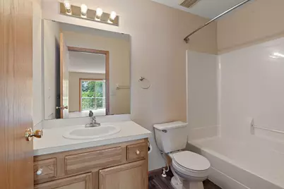 1613 County Road D E #L, Maplewood, MN 55109 - Photo 10