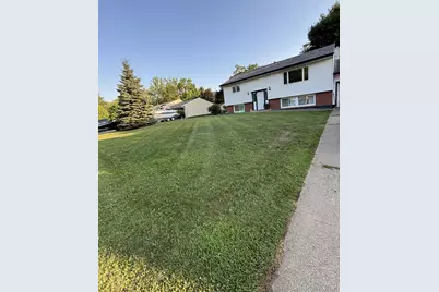 818 S 10th Street, Lake City, MN 55041 - Photo 2