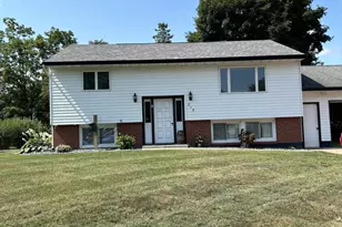 818 S 10th St, Lake City, MN 55041 - Photo 1