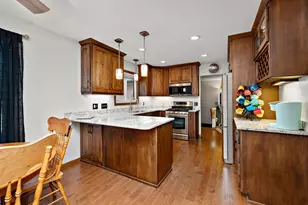 9784 Kirkwood Ln N, Maple Grove, MN 55369 - Photo 6