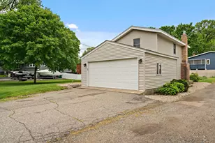 2179 Noble Ln, Mound, MN 55364 - Photo 2