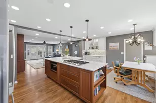 6716 W Shore Dr, Edina, MN 55435 - Photo 2