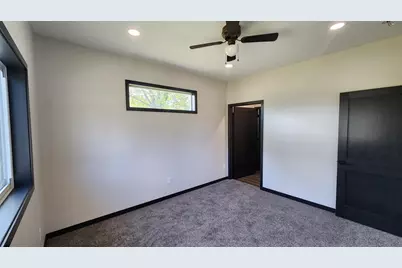 901 7th Ave SW, Pipestone, MN 56164 - Photo 18