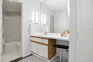 7605 Edinborough Way, Edina, MN 55435 - Photo 8