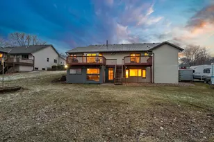 141 Fairlawn Ave E, Winsted, MN 55395 - Photo 4