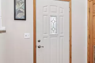 2555 Aladdin St, Roseville, MN 55113 - Photo 4