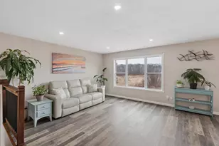 6532 272nd Ct, Wyoming, MN 55092 - Photo 6