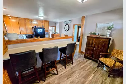 321 5th Avenue SE, Pipestone, MN 56164 - Photo 8