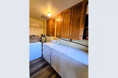 321 5th Avenue SE, Pipestone, MN 56164 - Photo 18