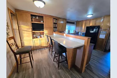 321 5th Avenue SE, Pipestone, MN 56164 - Photo 8