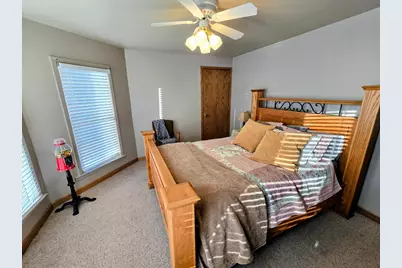 321 5th Avenue SE, Pipestone, MN 56164 - Photo 32