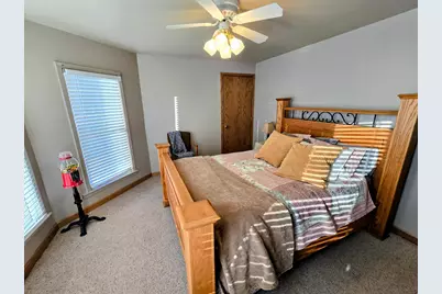 321 5th Avenue SE, Pipestone, MN 56164 - Photo 32