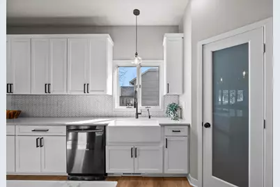 12314 Sunnybrook Road, Eden Prairie, MN 55347 - Photo 4