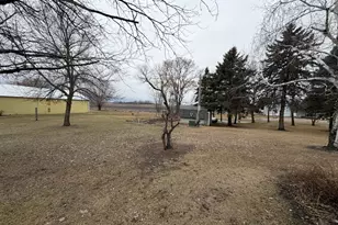 175 30th St SW, Benson, MN 56215 - Photo 4