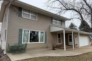 175 30th St SW, Benson, MN 56215 - Photo 2