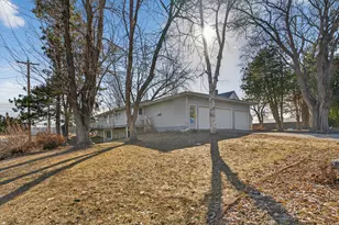 30620 Akerson St, Lindstrom, MN 55045 - Photo 2