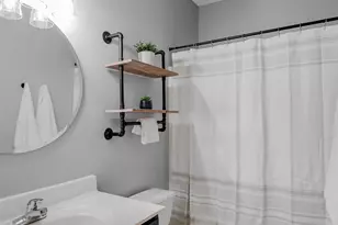 2826 Clover Ridge Dr, Chaska, MN 55318 - Photo 14