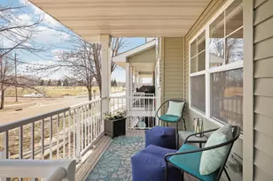 2826 Clover Ridge Dr, Chaska, MN 55318 - Photo 2