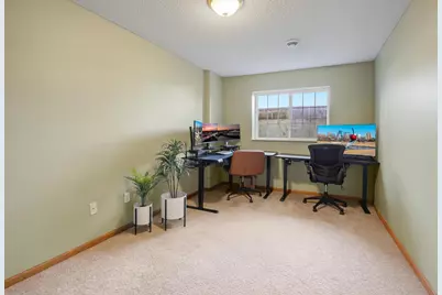2826 Clover Ridge Drive #3203, Chaska, MN 55318 - Photo 18