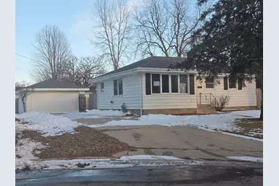 729 Elm Court, Le Sueur, MN 56058 - Photo 1