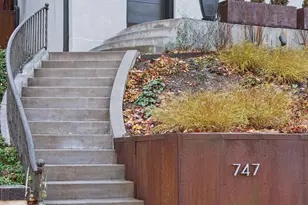 747 Kenwood Pkwy, Minneapolis, MN 55403 - Photo 4