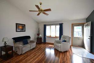 1055 S Main St, Zumbrota, MN 55992 - Photo 6