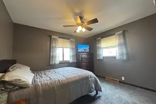 415 McKinley Ave, North Mankato, MN 56003 - Photo 18