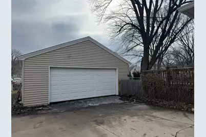 415 McKinley Avenue, North Mankato, MN 56003 - Photo 4