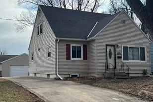 415 McKinley Ave, North Mankato, MN 56003 - Photo 2