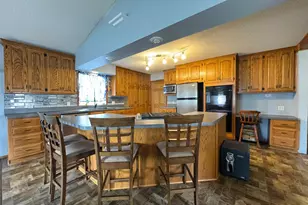 415 McKinley Ave, North Mankato, MN 56003 - Photo 8