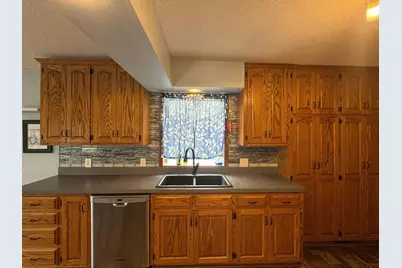 415 McKinley Avenue, North Mankato, MN 56003 - Photo 10