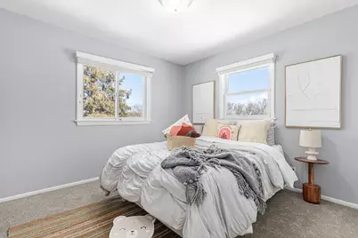 1056 Brooks Avenue W, Roseville, MN 55113 - Photo 16