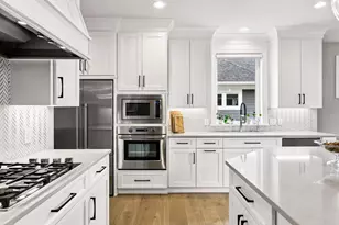 7100 Highland Ct, Eden Prairie, MN 55346 - Photo 26