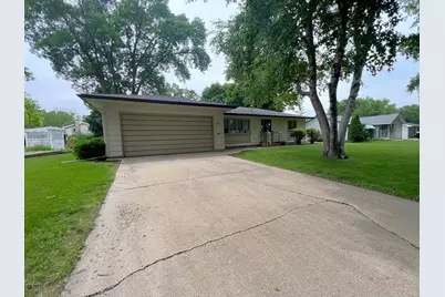 1804 7th Street SW, Willmar, MN 56201 - Photo 2