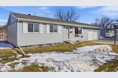 901 7th Street W, West Fargo, ND 58078 - Photo 2