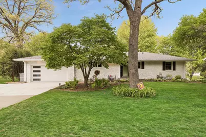 16300 Highwood Drive, Minnetonka, MN 55345 - Photo 2
