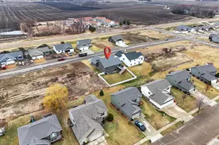 310 Falcon Run, Eagle Lake, MN 56024 - Photo 4