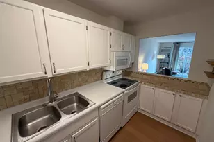 10311 Cedar Lake Rd, Hopkins, MN 55305 - Photo 8