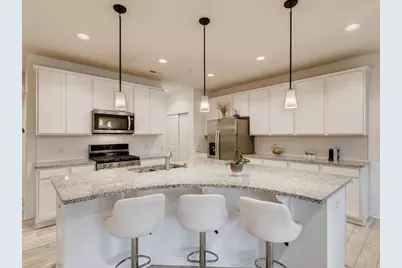 718 Maggie Way, Chanhassen, MN 55317 - Photo 14