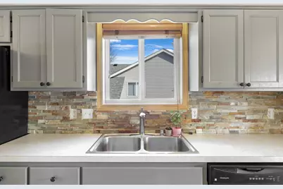 688 101st Avenue NE, Blaine, MN 55434 - Photo 8