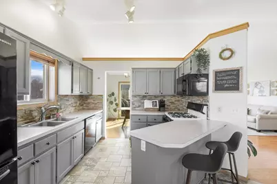 688 101st Avenue NE, Blaine, MN 55434 - Photo 6