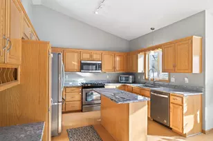 14825 39th Ave N, Plymouth, MN 55446 - Photo 10